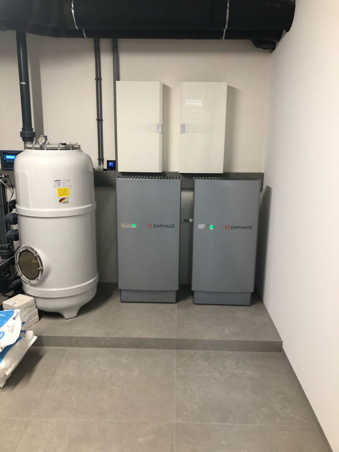 Enphase Brochure.pdf Enphase System - DES Regio Service
